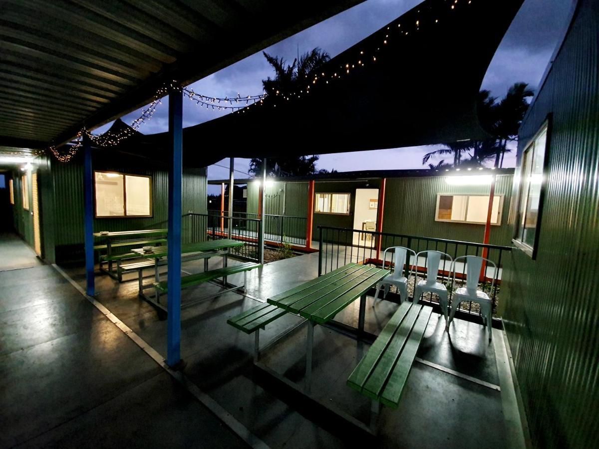 Palm Tree Backpackers Hostel Bundaberg Kültér fotó