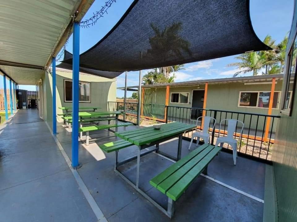 Palm Tree Backpackers Hostel Bundaberg Kültér fotó